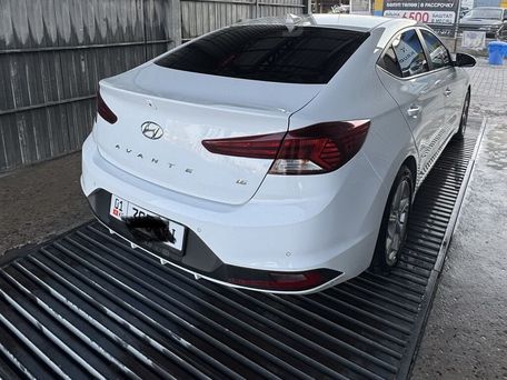 Hyundai Elantra, 2019 — 照片 3