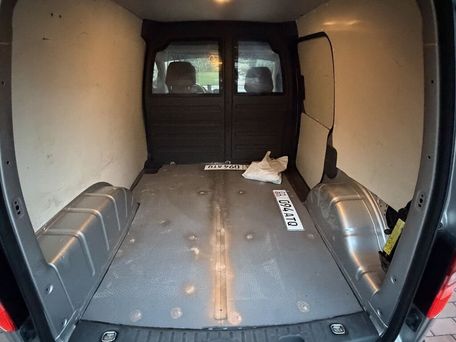 Volkswagen Caddy, 2011 — 照片 11