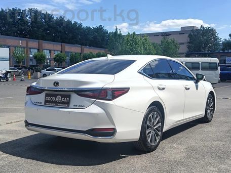 Lexus ES, 2022 — photo 7