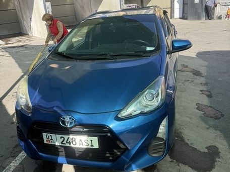 Toyota Prius c, 2016 — сүрөт 1