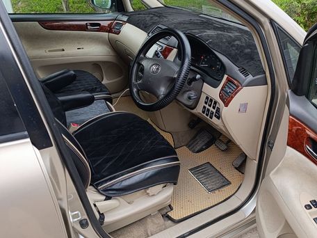 Toyota Ipsum, 2002 — photo 4