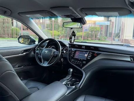 Toyota Camry, 2020 — photo 3
