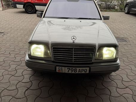 Mercedes-Benz W124, 1994 — 照片 1