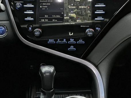 Toyota Camry, 2018 — 照片 9