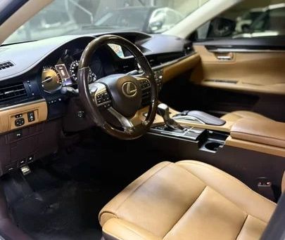Lexus ES, 2018 — 照片 12