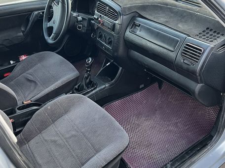 Volkswagen Vento, 1993 — 照片 10