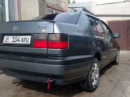Volkswagen Vento, 1996 — 照片 2