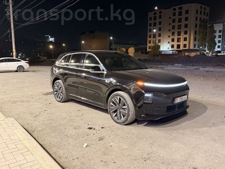 Li Auto (Lixiang) L6, 2025 — 照片 12