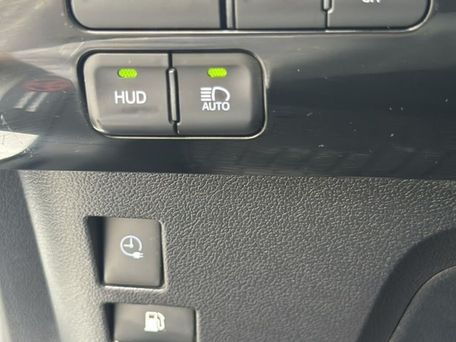 Toyota Prius, 2017 — фото 11