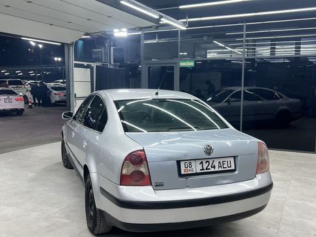 Volkswagen Passat, 2001 — photo 1