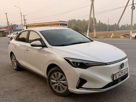 Changan Eado Plus, 2022 — photo 1