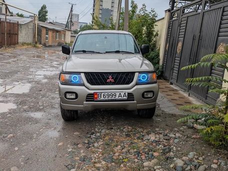 Mitsubishi Montero Sport, 2000 — 照片 1