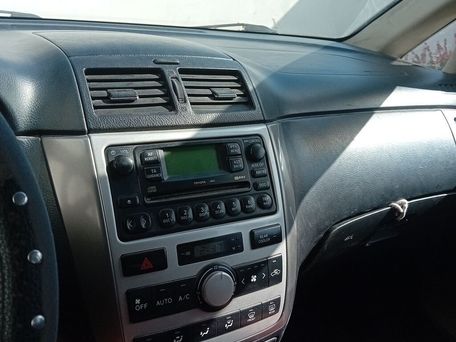 Toyota Avensis Verso, 2004 — 照片 3