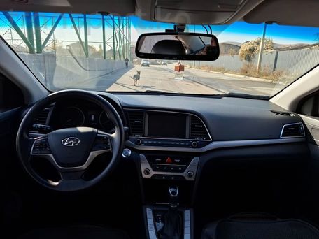 Hyundai Avante, 2018 — photo 13