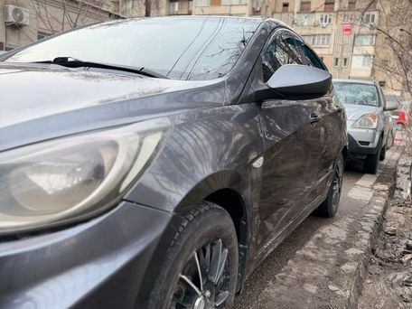 Hyundai Solaris, 2013 — 照片 9