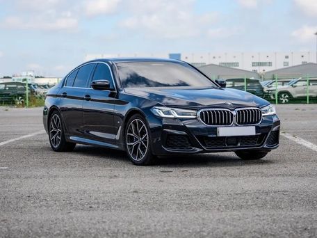 BMW 5 серии, 2020 — 照片 1