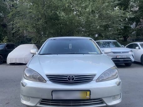 Toyota Camry, 2004 — 照片 2