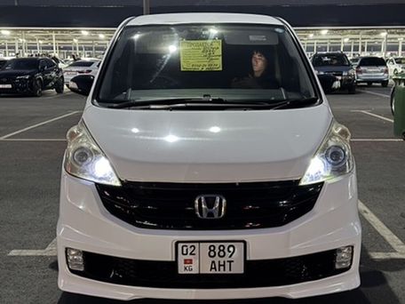 Honda Stepwgn, 2008 — photo 1