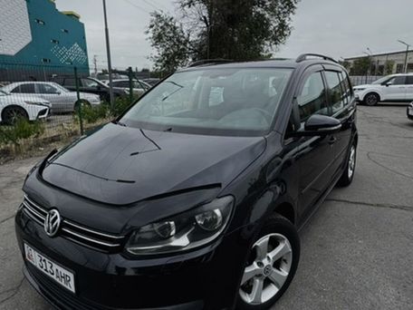 Volkswagen Touran, 2012 — 照片 1