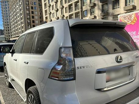 Lexus GX, 2022 — photo 9