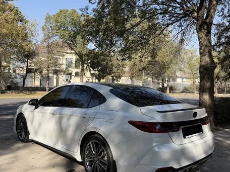 Toyota Camry, 2024 — 照片 3