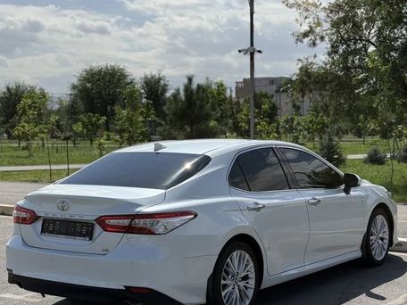 Toyota Camry, 2020 — 照片 6