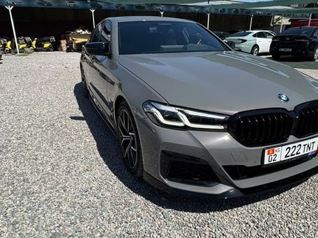 BMW 5 серии, 2022 — 照片 2