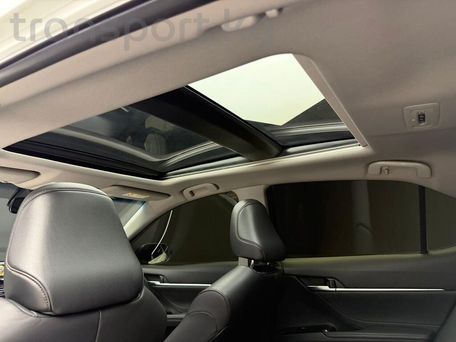 Toyota Camry, 2019 — фото 13