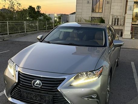 Lexus ES, 2018 — photo 1