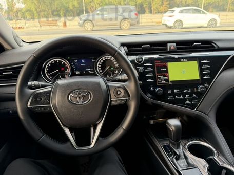 Toyota Camry, 2018 — photo 13
