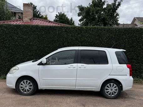 Toyota Raum, 2003 — сүрөт 3