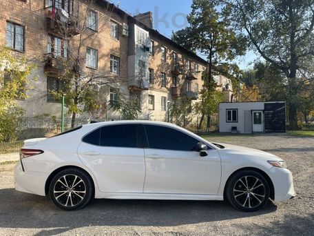 Toyota Camry, 2018 — photo 3