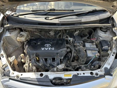 Toyota Ist, 2003 — photo 13