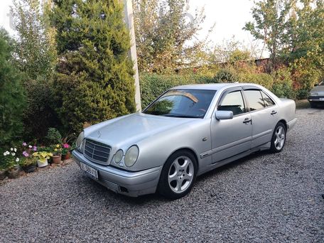 Mercedes-Benz E-Class, 1996 — photo 7