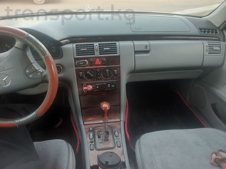 Mercedes-Benz E-Class, 2000 — photo 5