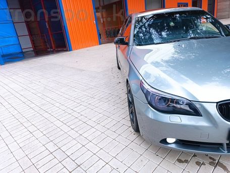 BMW 5 серии, 2004 — 照片 3