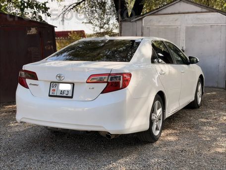 Toyota Camry, 2011 — 照片 5