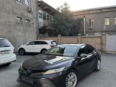 Toyota Camry, 2018 — фото 1