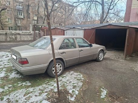 Mercedes-Benz E-Класс, 1994 — photo 4