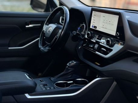 Toyota Highlander, 2023 — photo 8