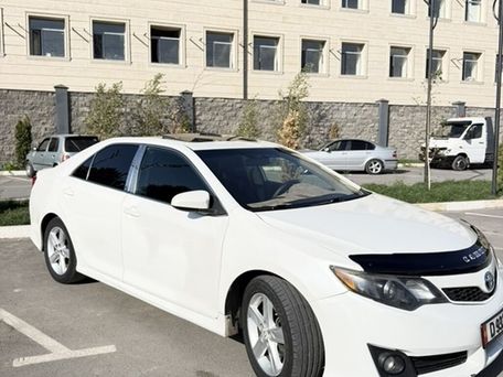 Toyota Camry, 2012 — фото 2