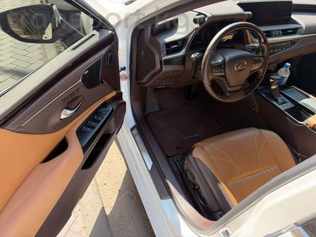 Lexus ES, 2021 — photo 5