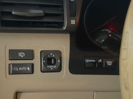 Lexus LX, 2009 — photo 8