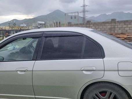 Honda Civic, 2004 — 照片 1
