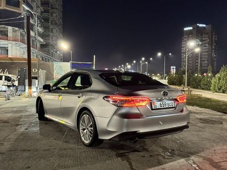 Toyota Camry, 2020 — photo 3