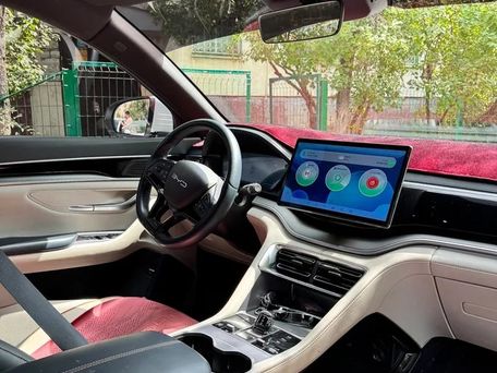 BYD Song Plus, 2024 — photo 8