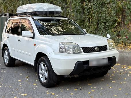 Nissan X-Trail, 2002 — 照片 1
