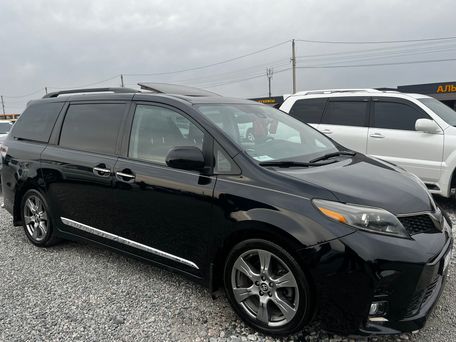 Toyota Sienna, 2018 — фото 4
