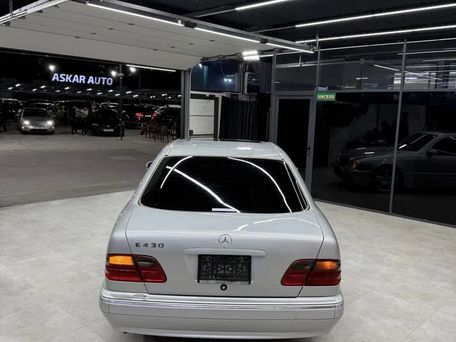 Mercedes-Benz E-Класс, 2002 — 照片 4