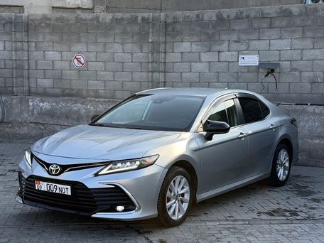Toyota Camry, 2021 — photo 2